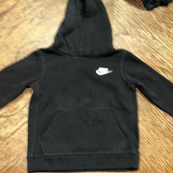 Boy’s Nike hoodie - Picture 3 of 4